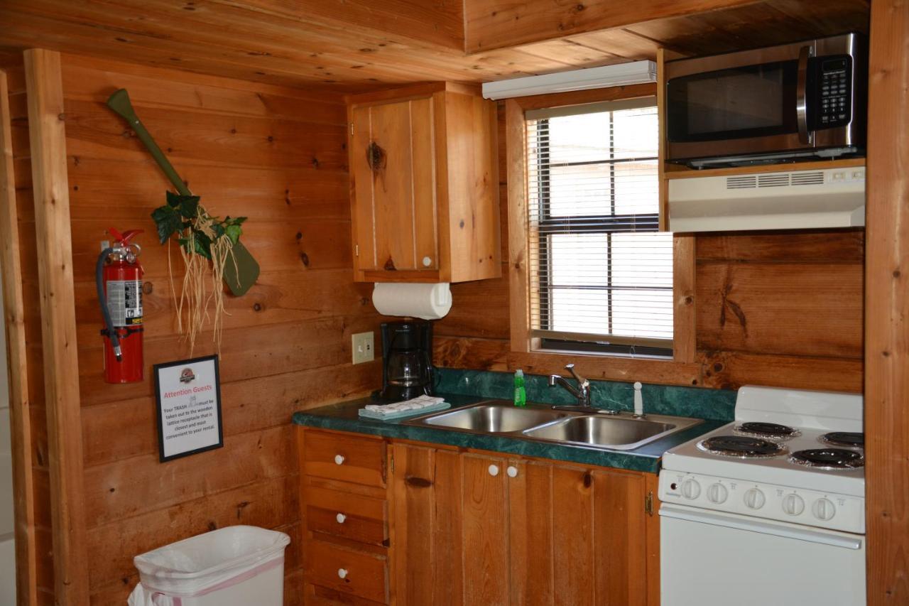 Camp Mack Lodge, Marina & Rv Resort Lake Wales Exterior photo
